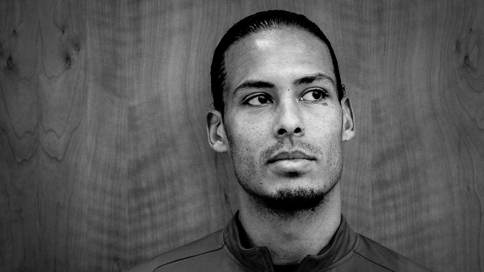 满悬念与激 满悬念与激